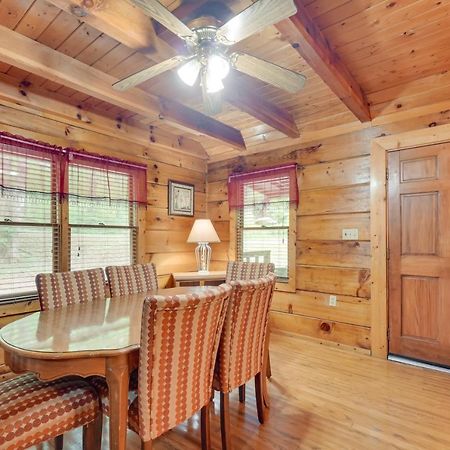 Cabin With Hot Tub About 6 Mi To Downtown Gatlinburg! Exteriör bild