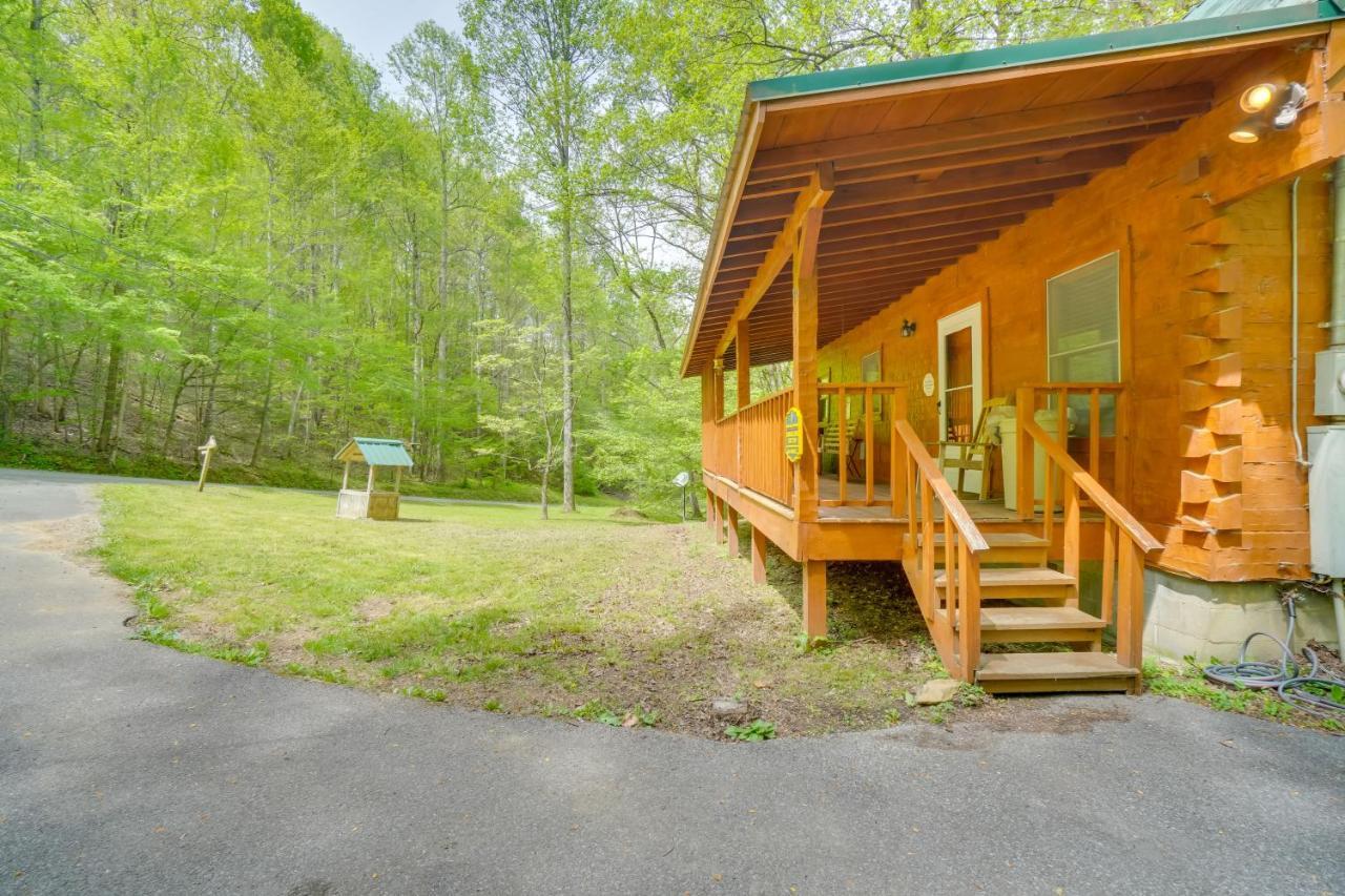 Cabin With Hot Tub About 6 Mi To Downtown Gatlinburg! Exteriör bild